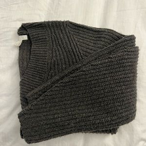 Moving sale - H&M v neck sweater - avail until 06/31